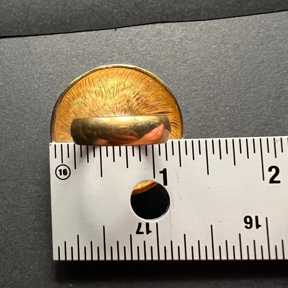 Enamel Flower Cocktail‎ Ring Gold Tone Green Peach Cabochon Domed Retro Size 9
